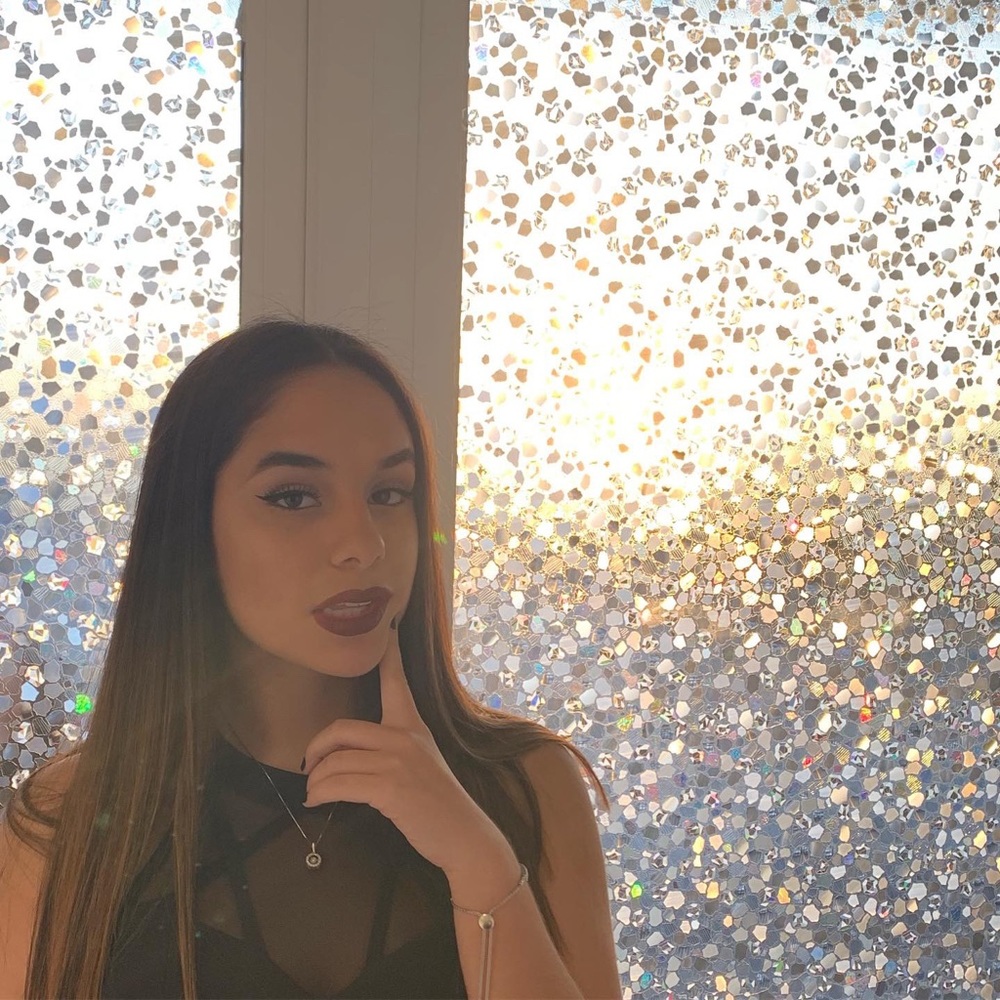 Meet your Posher, Anna